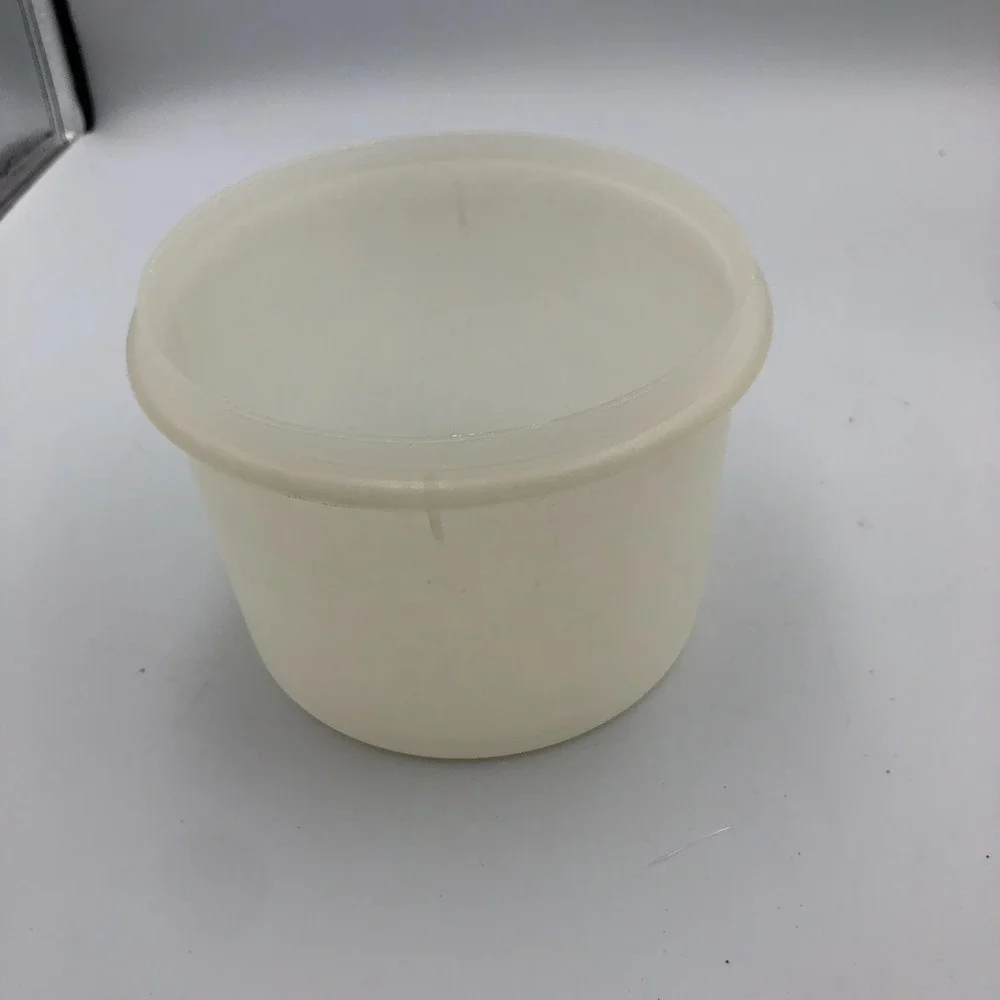 2 vintage Tupperware Containers #5 4 3/4 cup modular mate B stackable 4